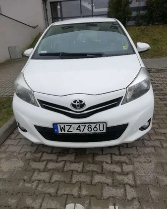 Toyota Yaris cena 28500 przebieg: 105500, rok produkcji 2014 z Szamotuły małe 29